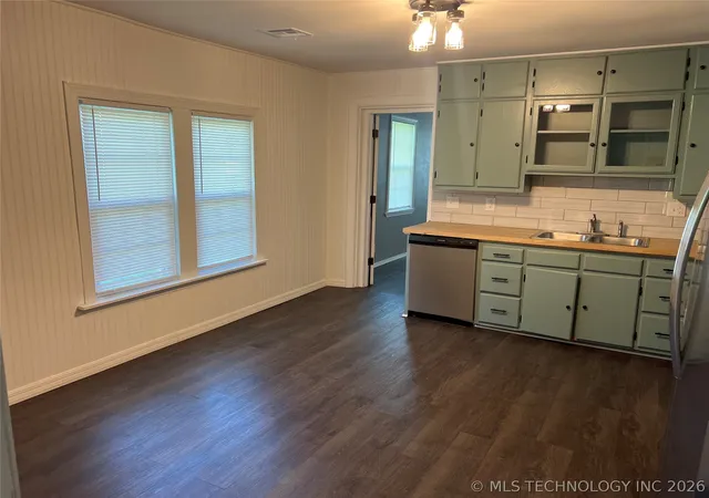 Homes for sale in Tahlequah, OK | 533 S Cherokee Ave, Tahlequah, OK 74464 | MLS# 2619192