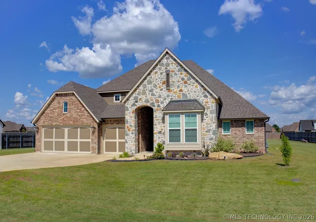 Homes for sale in Glenpool, OK | 16713 S 1st Eastavenue, Glenpool, OK 74033 | MLS# 2619297