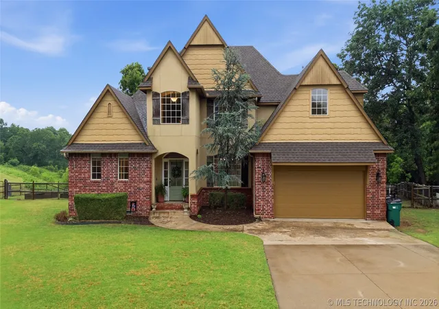 Homes for sale in Sapulpa, OK | 2202 S 113th Westcourt, Sapulpa, OK 74066 | MLS# 2618586