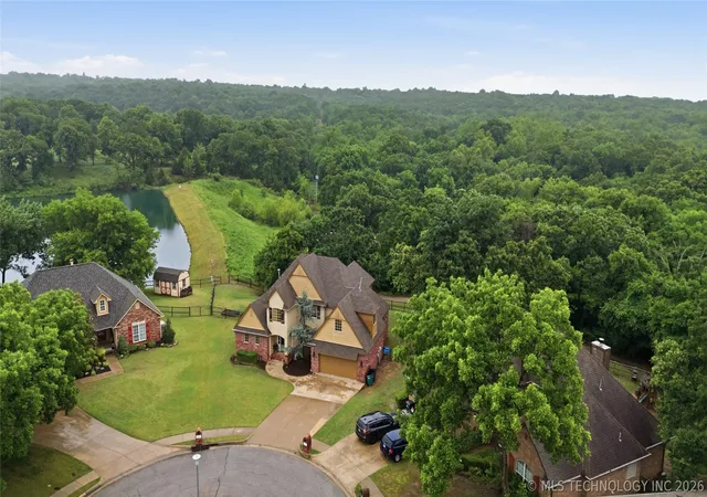 Homes for sale in Sapulpa, OK | 2202 S 113th Westcourt, Sapulpa, OK 74066 | MLS# 2618586