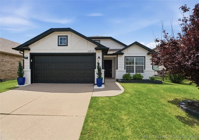 1st image of 10912 N 117th Eastavenue, Owasso, OK 74055 | MLS# 2619333
