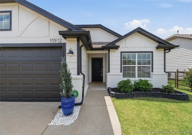 2nd image of 10912 N 117th Eastavenue, Owasso, OK 74055 | MLS# 2619333
