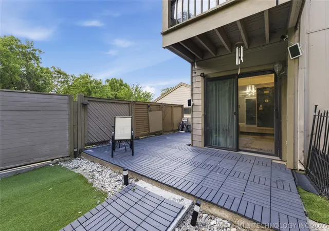 Listing Photo 2 - Condo for sale in building located at 3380 W Washington St, Broken Arrow, OK 74012 - Unit #14