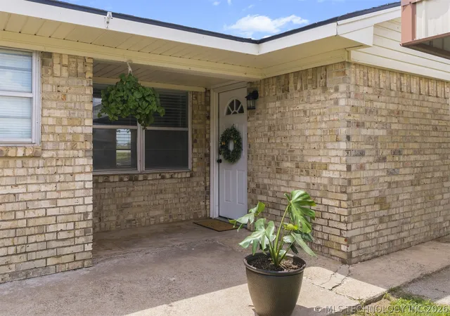 2nd image of 115 Laurel St, Lone Grove, OK 73443 | MLS# 2619303