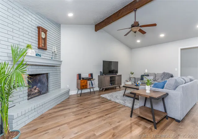 3rd image of 805 W Albuquerque St, Broken Arrow, OK 74011 | MLS# 2619174