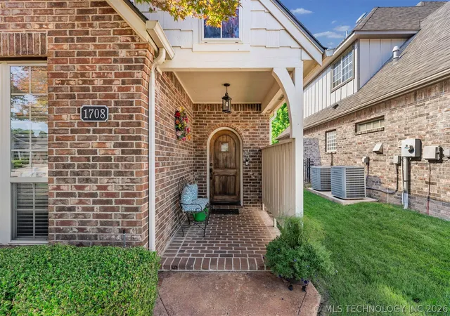 3rd image of 1708 W Plymouth St, Broken Arrow, OK 74012 | MLS# 2619358