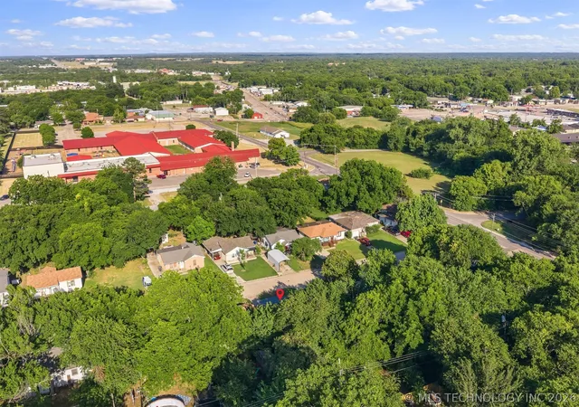 27th image of 1409 B Nw, Ardmore, OK 73401 | MLS# 2619398