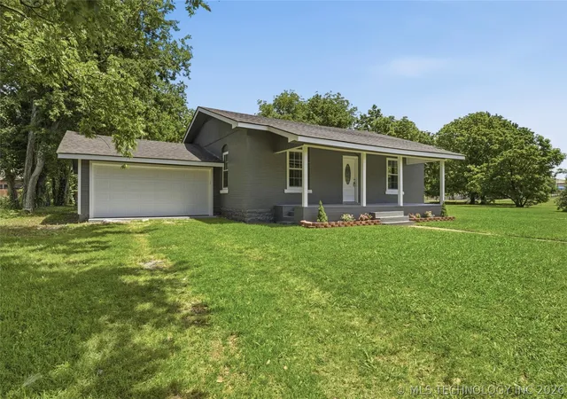 Homes for sale in Muskogee, OK | 916 Columbus, Muskogee, OK 74401 | MLS# 2618677