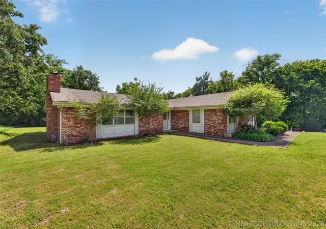 1st image of 220 E 20th St, Okmulgee, OK 74447 | MLS# 2619260