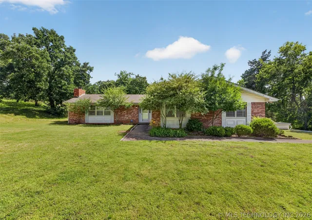 2nd image of 220 E 20th St, Okmulgee, OK 74447 | MLS# 2619260