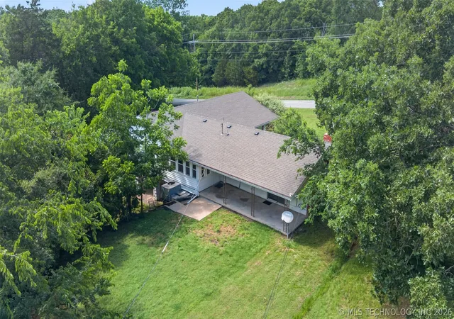 36th image of 220 E 20th St, Okmulgee, OK 74447 | MLS# 2619260