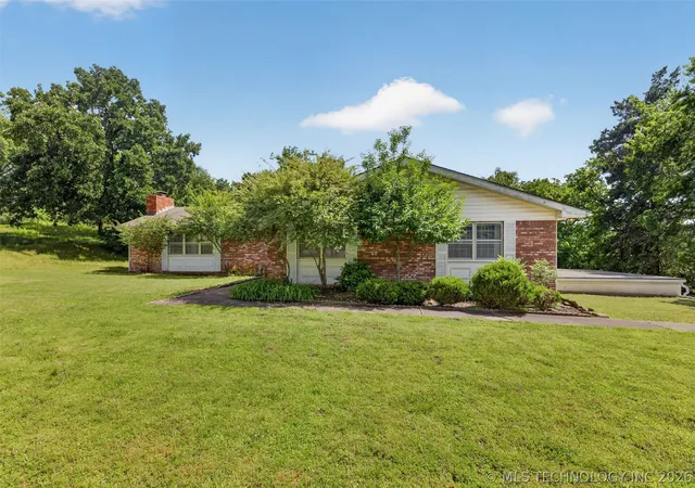 Photo 3 of Single family home for sale at 220 E 20th Street, Okmulgee, OK 74447 | MLS# 2619260 | Listing updated on 2026-06-22