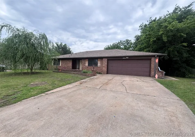 Photo 1 of Single family home for sale at 10826 E 26th Place, Tulsa, OK 74129 | MLS# 2619307 | Listing updated on 2026-08-20