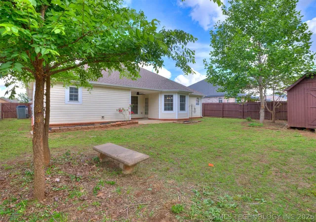 Homes for sale in Sand Springs, OK | 5324 S Redbud Pl, Sand Springs, OK 74063 | MLS# 2619485