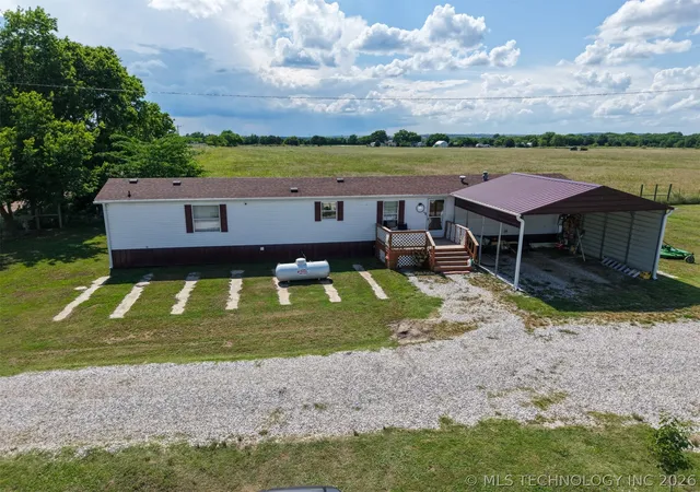 Homes for sale in Henryetta, OK | 9264 Cherry Rd, Henryetta, OK 74437 | MLS# 2619496