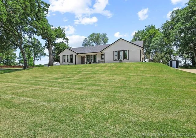 2nd image of 1125 Melissa St, Durant, OK 74701 | MLS# 2618414