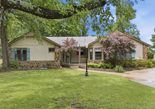 Homes for sale in Sapulpa, OK | 700 Hickory Hill Rd, Sapulpa, OK 74066 | MLS# 2619256