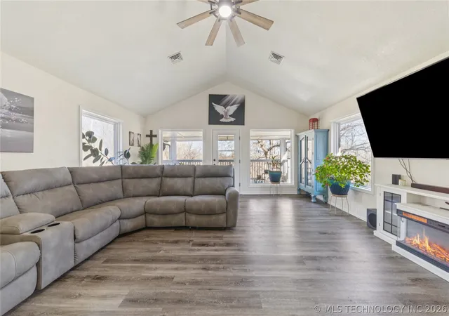 Photo 3 of Single family home for sale at 1701 N Hopi St, Chouteau, OK 74337 | MLS# 2619510 | Listing updated on 2026-08-20