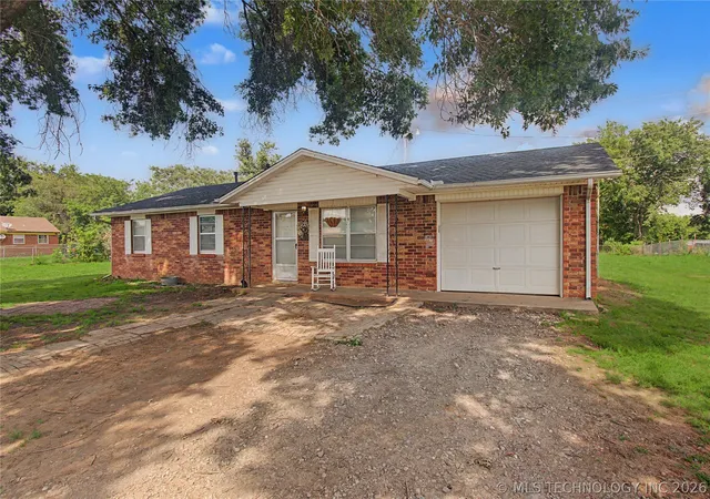 2nd image of 102963 N Center St, Checotah, OK 74426 | MLS# 2619274