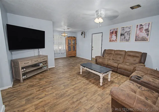 4th image of 102963 N Center St, Checotah, OK 74426 | MLS# 2619274