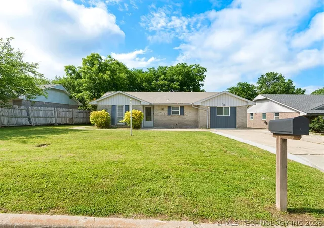 Homes for sale in Ada, OK | 915 W 23Rd, Ada, OK 74820 | MLS# 2619236