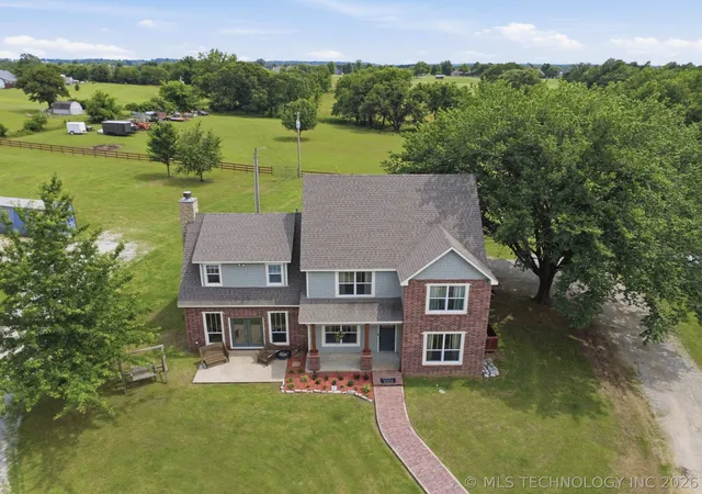 Photo 3 of Single family home for sale at 14252 E Lake Dr, Claremore, OK 74017 | MLS# 2619542 | Listing updated on 2026-08-20
