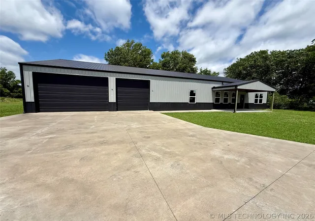 Photo 2 of Sale Pending at 805 Kershaw Dr, Muskogee, OK 74401 | MLS# 2619526 | Listing updated on 2026-08-20
