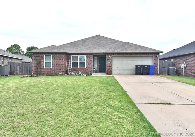 Homes for sale in Broken Arrow, OK | 4716 S 197th Eastavenue, Broken Arrow, OK 74014 | MLS# 2619396