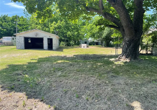 Homes for sale in Ada, OK | 325 N Bluff St, Ada, OK 74820 | MLS# 2619585