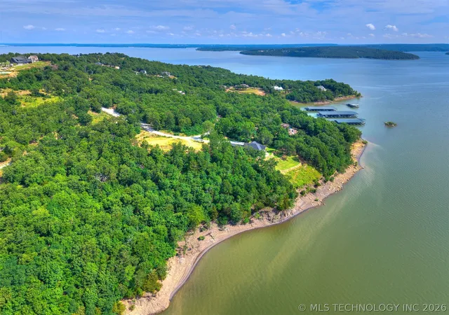 2nd image of 305 Stone Ridge Rd, Eufaula, OK 74432 | MLS# 2619522