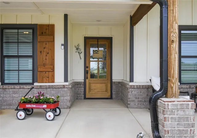 Photo 3 of Sale Pending at 13925 N 54th Eastavenue, Collinsville, OK 74021 | MLS# 2619574 | Listing updated on 2026-09-27