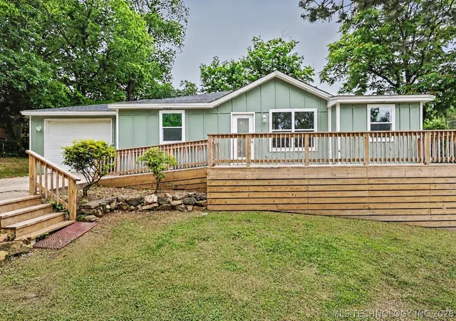 Homes for sale in Tahlequah, OK | 403 N Jones Rd, Tahlequah, OK 74464 | MLS# 2619597