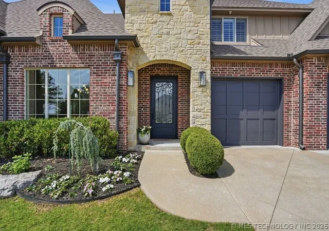 Photo 3 of Single family home for sale at 2821 E 103rd Place, Tulsa, OK 74137 | MLS# 2619605 | Listing updated on 2026-06-05