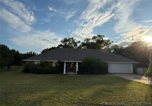 Homes for sale in Sulphur, OK | 1726 Lakeview Dr, Sulphur, OK 73086 | MLS# 2613531