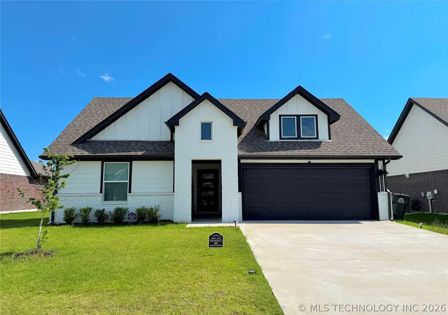 Photo 1 of Single family home for sale at 10206 E 132nd Street S, Bixby, OK 74008 | MLS# 2619663 | Listing updated on 2026-06-30