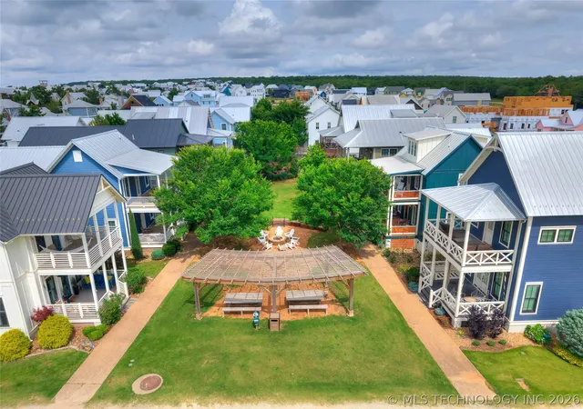 Photo 3 of Single family home for sale at 35 Center Ln, Carlton Landing, OK 74432 | MLS# 2618611 | Listing updated on 2026-08-01