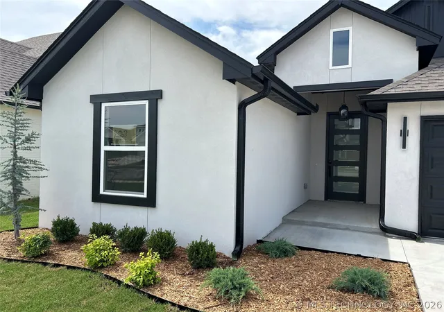 2nd image of 2063 E 129th Pl S, Jenks, OK 74037 | MLS# 2619672