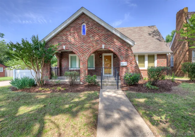 1st image of 1248 S Atlanta Pl, Tulsa, OK 74104 | MLS# 2619381
