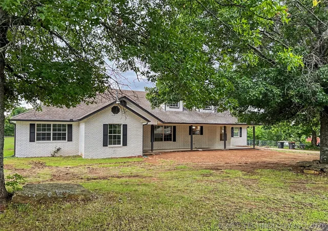 Homes for sale in Tahlequah, OK | 21083 S Forrest Dr, Tahlequah, OK 74464 | MLS# 2619710