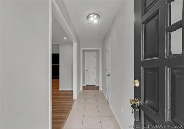 Photo 2 of Single family home for sale at 9815 E 29th Street, Tulsa, OK 74129 | MLS# 2618715 | Listing updated on 2026-08-20