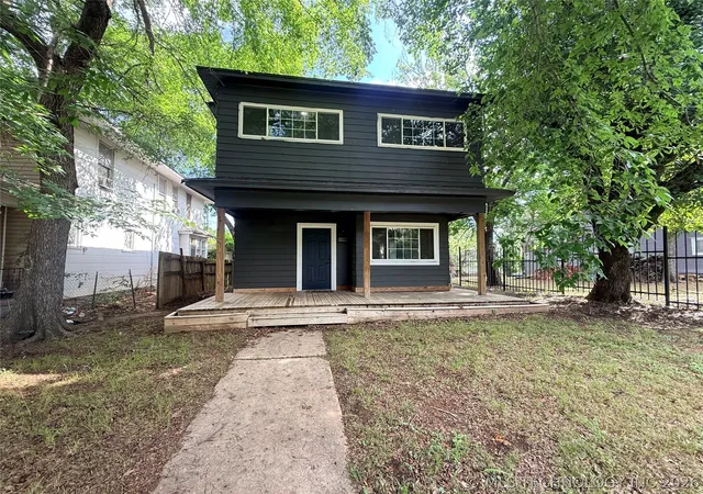 Photo 3 of Single family home for sale at 1420 W Broadway St, Muskogee, OK 74401 | MLS# 2619726 | Listing updated on 2026-07-02