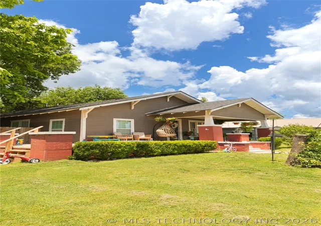 Homes for sale in Ada, OK | 423 S Johnston St, Ada, OK 74820 | MLS# 2619373
