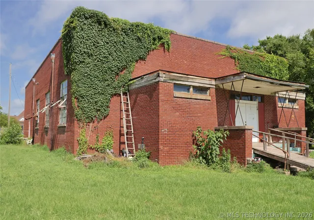Photo 4 of Single family home for sale at 202 Goodnight, Panama, OK 74951 | MLS# 2619762 | Listing updated on 2026-06-01