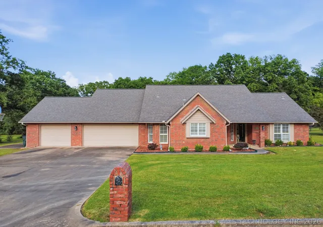 2nd image of 1803 Sleepy Hollow Rd, Okmulgee, OK 74447 | MLS# 2619134