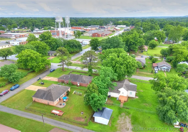 Homes for sale in Coweta, OK | 308 N Bristow Ave, Coweta, OK 74429 | MLS# 2619453