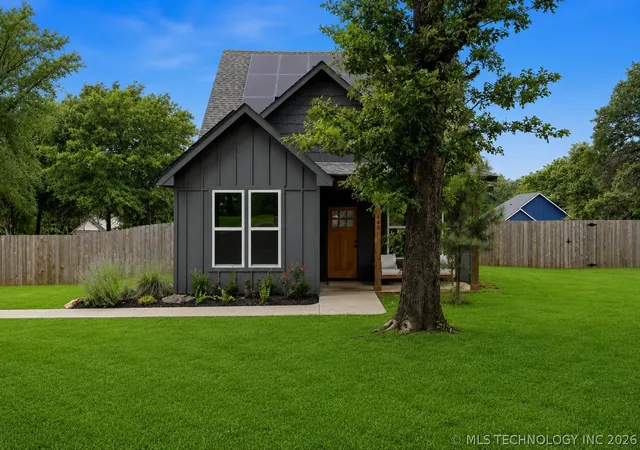 2nd image of 440 W 2nd St, Durant, OK 74701 | MLS# 2619854