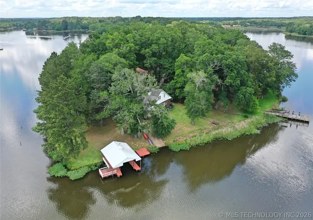 Photo 1 of Single family home for sale at 1122 Peninsula Dr, Fort Towson, OK 74735 | MLS# 2619436 | Listing updated on 2026-08-20