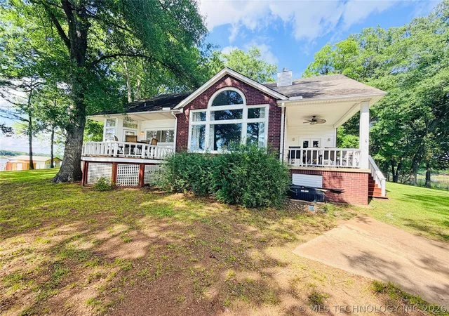 Photo 3 of Single family home for sale at 1122 Peninsula Dr, Fort Towson, OK 74735 | MLS# 2619436 | Listing updated on 2026-08-20