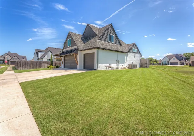 Photo 3 of Single family home for sale at 13853 S 21st Court E, Bixby, OK 74008 | MLS# 2619384 | Listing updated on 2026-06-17