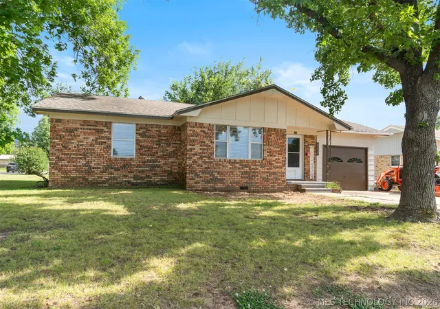 2nd image of 703 Mccarley, Colbert, OK 74733 | MLS# 2619904